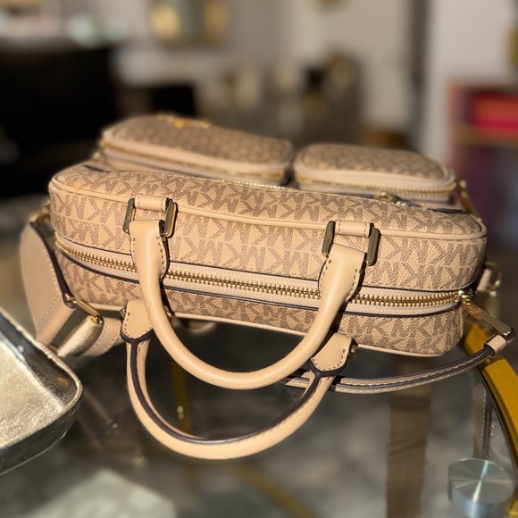 Michael Kors Beige Logo Crossbody Bag - Picture 4 of 8